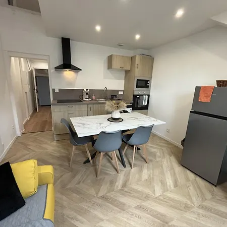 In Near Le Mans Circuit Apartmán Ecommoy