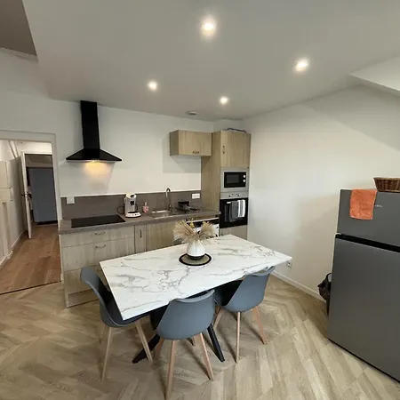 Apartmán In Near Le Mans Circuit Ecommoy